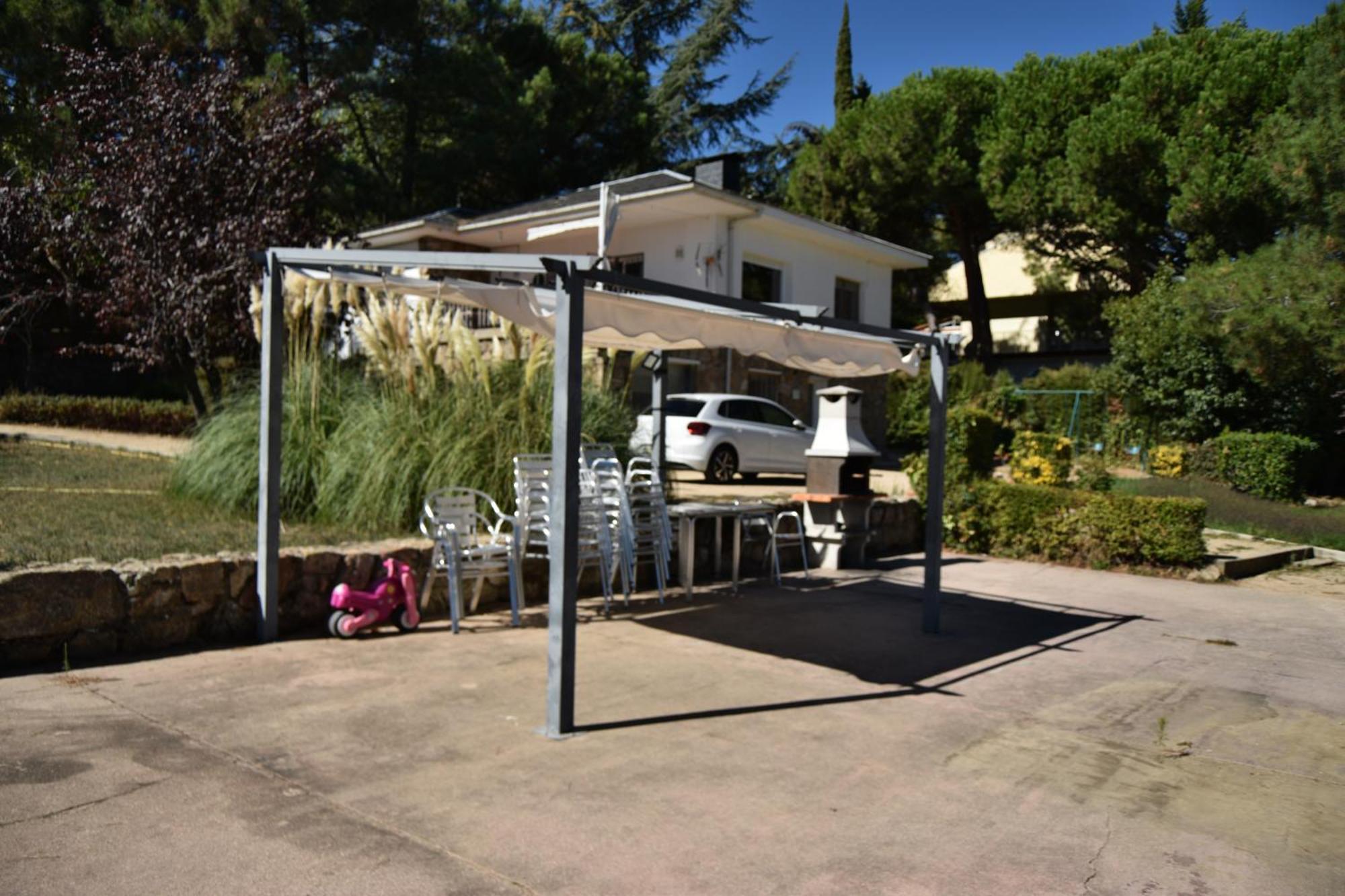 La "Casita" De La Sierra Guest House กัวดาร์รามา ภายนอก รูปภาพ